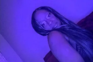 4"11 small everywhere 🤔 tighte... - Image 1