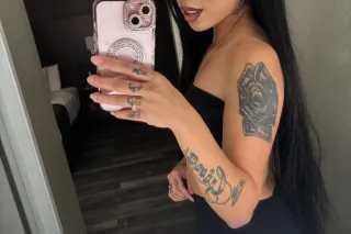 🍬Reno's Newest Sweetest Petite... - Image 1