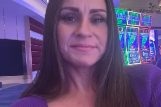 Petite Brunette Spinner (Arriv... - Image 3